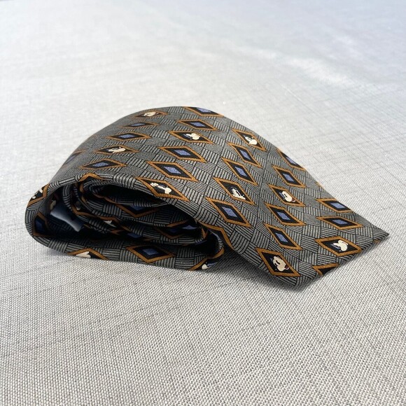 Walt Disney World 100% Silk Men’s Tie. Mickey Mouse Tie. - Picture 4 of 7